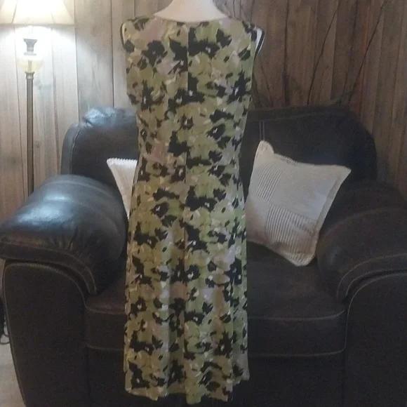 Black and Green Floral Midi Dress Size 10 - Picture 6 of 9